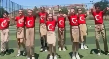 Keşan'da öğrencilerden Millilere dev destek