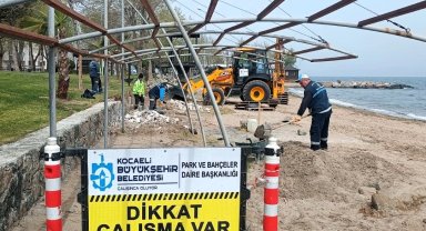 Kocaeli Büyükşehir'den sahillere yaz dokunuşu