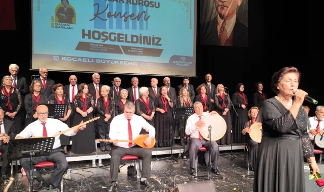 Kocaeli'de Saygınlar Korosu gönülleri mest etti