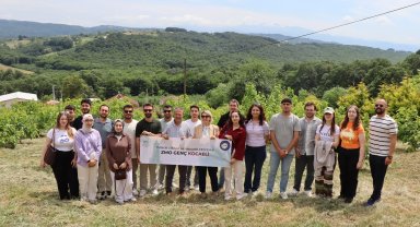 KOÜ öğrencileri İpekböceği Kozaevi'nde üretim sürecini yerinde inceledi