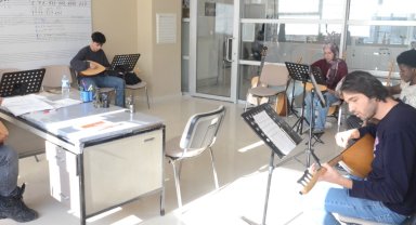 Malatya'da bağlama sevgisi kültürleri buluşturuyor