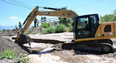 Manisa Alaşehir'de Zeytinçayı deresi temizlendi