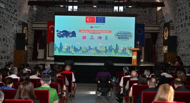 Manisa'da Sivil Katılım Zirvesi düzenlendi