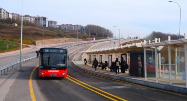 Sakarya'da metrobüs 1 yılda 3,6 milyon yolcu taşıdı
