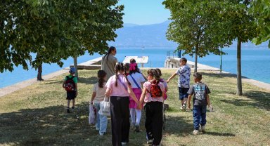 Sakarya'da su müfettişleri Sapanca Gölü ile ilk kez tanıştı
