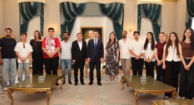 Şampiyon marşın Bursalı bestecileri Büyükşehir'de ağırlandı