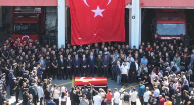 Şehit itfaiye eri Mehmet Tekeli son yolculuğuna uğurlandı