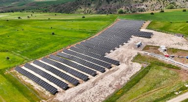 Sivas Belediyesi enerjisini güneşten üretecek... Özbelsan GES hizmete girdi