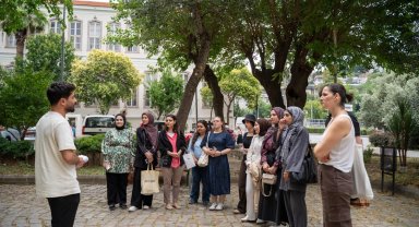 Tarık Dursun K.'nin izinde İzmir turu