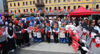 Trabzon'da Kültür ve Sanat Festivali renkli görüntülerle başladı