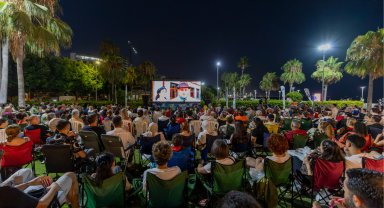 Açık hava sinema keyfi günümüze taşındı
