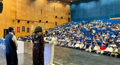 Ağrı Barosu Başkanı Diyarbakır'da konferans verdi