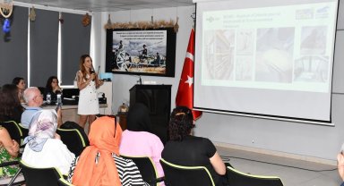 Anadolu'nun ölmez çiçekleri Balıkesir'de konuşuldu