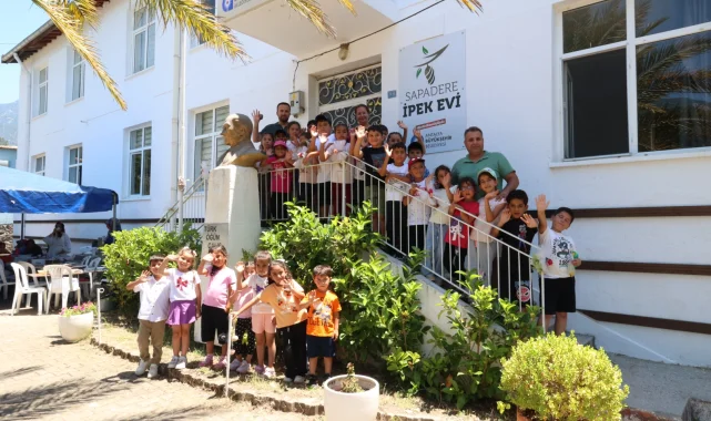 Antalya'da köy okulu ipek evine dönüştü