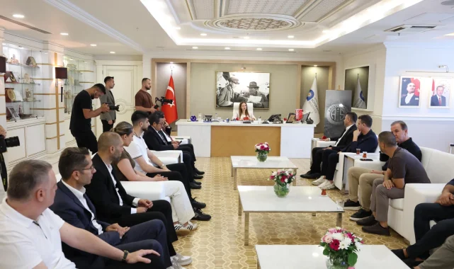 Antalyaspor yönetiminden Büyükşehir'e teşekkür ziyareti
