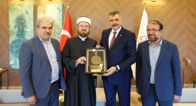 Bakan Çiftçi, Dünya Müslüman Âlimler Birliği Başkanı Karadaği'yi ağırladı