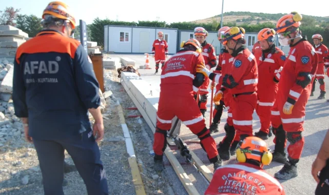 Balıkesir İtfaiyesi AFAD akreditasyonunu tamamladı