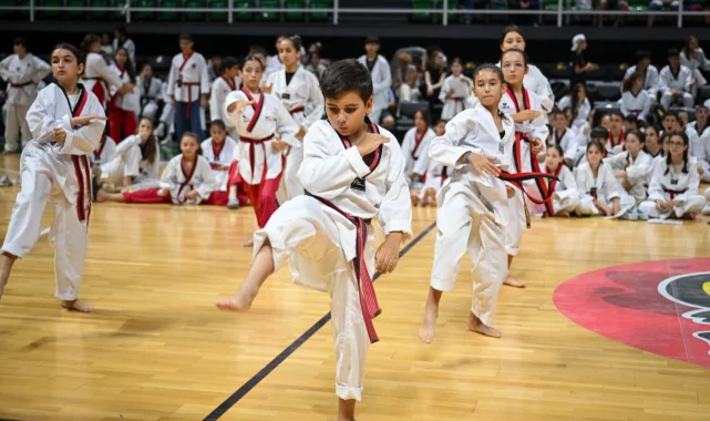 Bornova, Türkiye'nin siyah kuşak adaylarını ağırladı