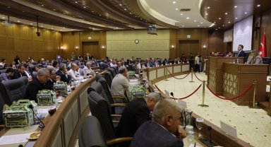 Bursa Büyükşehir Meclisi'nden stratejik kararlar... Mahalle Afet Konteynerleri ilçelere devredildi