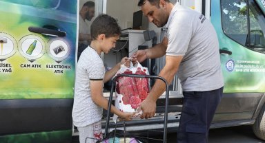 Bursa Yıldırım'da atıklar nakite dönüşüyor