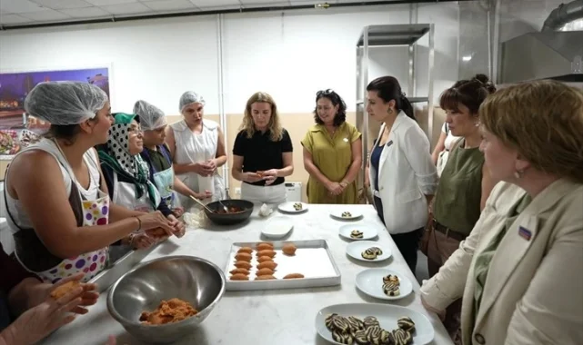 Denizli Büyükşehir'den geleceğin şeflerine profesyonel eğitim