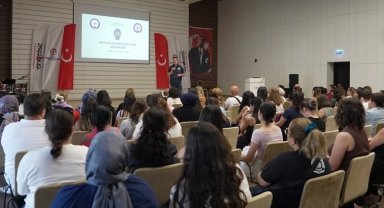 Denizli'de bağımlılık ve siber suçlarla mücadele ele alındı