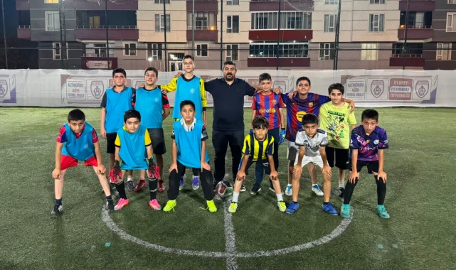 Futbol Saha Komiserleri Derneği Minikler Futbol Turnuvası sona erdi
