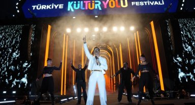 Gökhan Türkmen Bursa'yı salladı