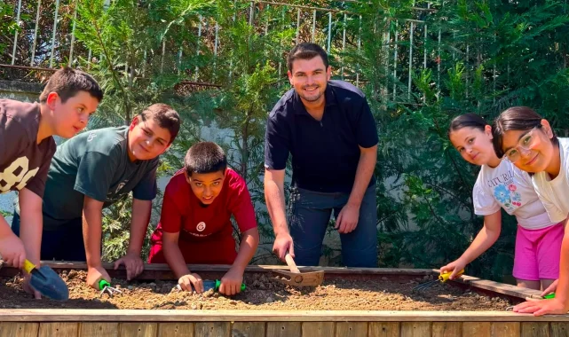 İzmir Güzelbahçe'de geleceğin yıldızlarına yaz kampı