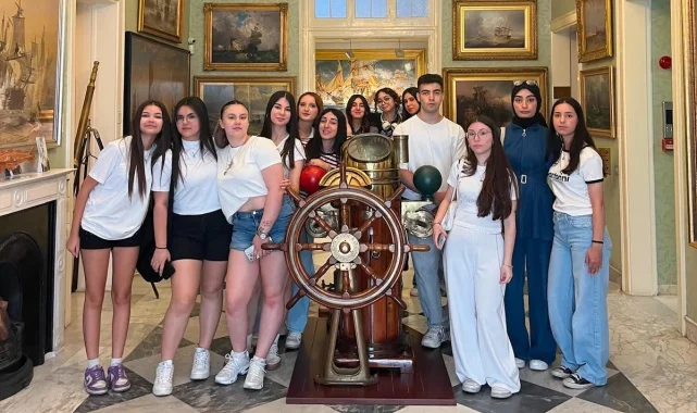 İzmir'de bin liseli genç müzelerle tanıştı