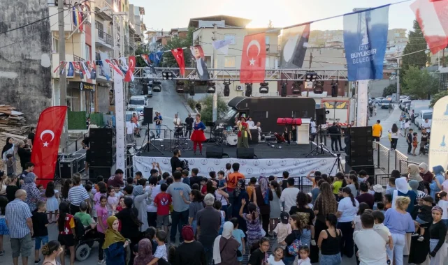 İzmir'de mahalle kültürü yeniden canlanıyor