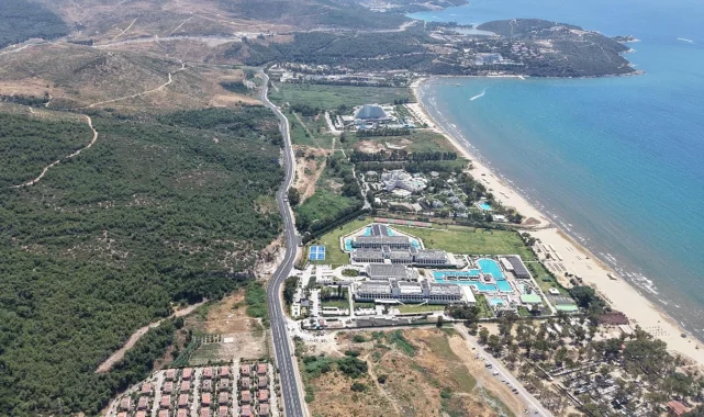 İzmir'de Pamucak yolu baştan sona yenilendi