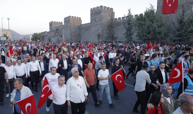 Kayseri Büyükşehir'den 15 Temmuz mesaisi