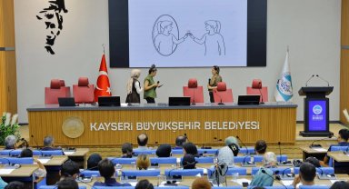 Kayseri Büyükşehir'den aile semineri