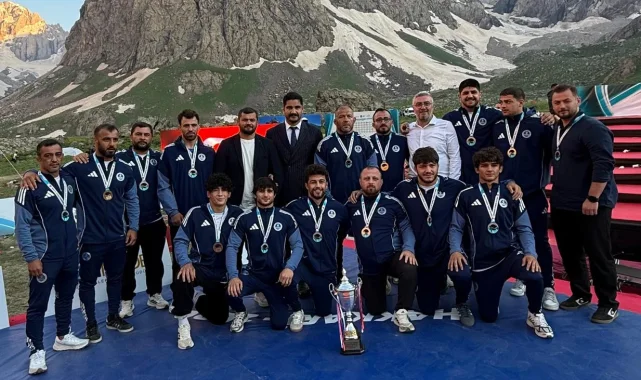 Kırkpınar'dan Balkanlara Kağıtspor fırtınası