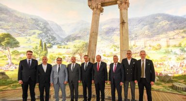 KKTC 5. Cumhurbaşkanı Ersin Tatar Osmangazi'de