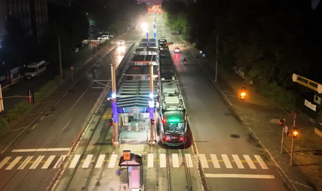 Kocaeli Akçaray'da çift dizi tramvayla yeni ulaşım dönemi