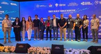 Kocaeli Büyükşehir'in bilim vizyonuna ödül