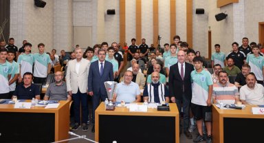 Konya'da Başkan Pekyatırmacı'dan şampiyon sporculara tebrik