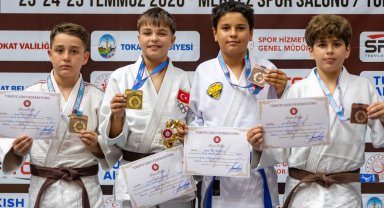 Kürsülerin değişmeyen adresi: Kağıtspor