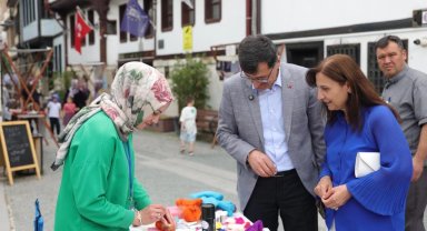 Kütahya'da Başkan Kahveci, Germiyan Sokak'ta üreticilerle buluştu