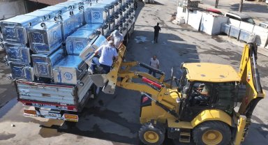 Manisa Büyükşehir'den ilçelere çöp konteyneri desteği