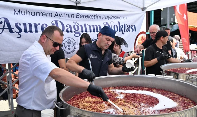 Manisa Büyükşehir'den pazarda 2 bin kişiye aşure ikramı