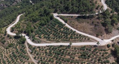 Mersin Büyükşehir Silifke'de son stabilize yolu asfaltladı