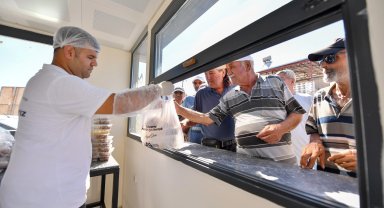 Mersin'de 'Mahalle Mutfakları' dayanışmanın simgesi oldu