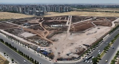 Mezopotamya Kent Parkı'nda çalışmalar eş zamanlı sürüyor