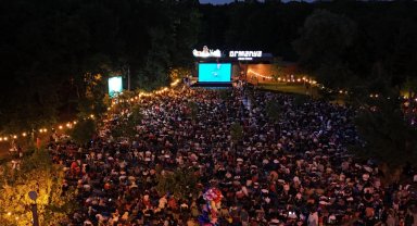 Orman içinde sinema keyfi