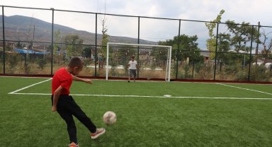 Sakarya Büyükşehir'den gençlere spor alanı