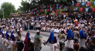 Trabzon'da Uluslararası Horon Festivali'ne yoğun ilgi
