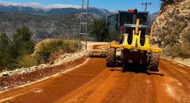 Alanya'nın kırsal yollarında yoğun mesai